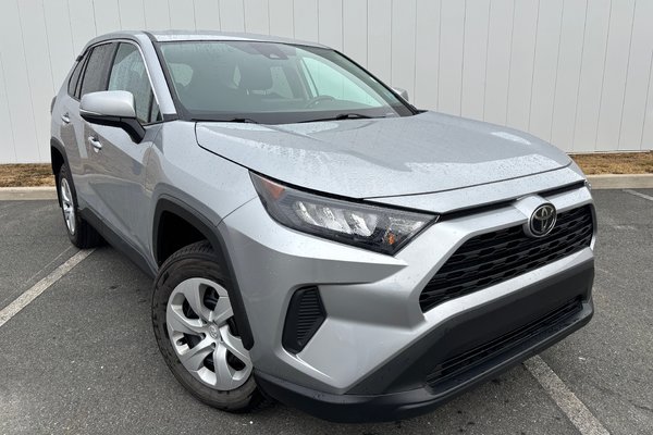 2024 Toyota RAV4 LE | Cam | USB | HtdSeats | Warranty to 2029