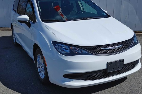 2022 Chrysler Grand Caravan SXT | HtdSeats | Cam | USB | Warranty to 2027