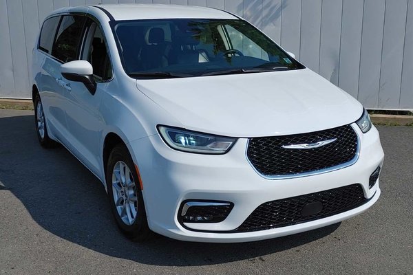 2023 Chrysler Pacifica Touring L | Leather | Cam | Usb | Warranty to 2028