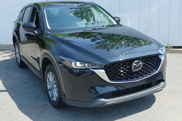 2025 Mazda CX-5 Preferred | Leather | Htd Wheel | Warranty to 2029