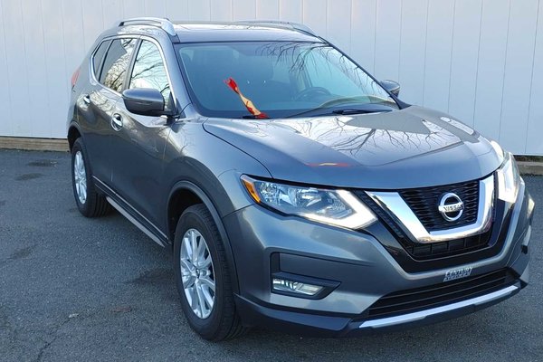 2017 Nissan Rogue SV | SunRoof | Cam | USB | HtdSeats | Bluetooth