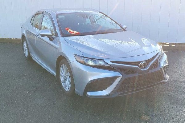 2023 Toyota Camry SE | SunRoof | Cam | USB | Warranty to 2028