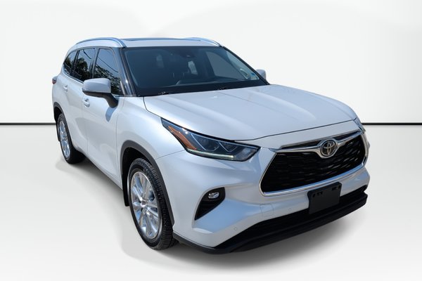 2022 Toyota Highlander Limited | Leather | Roof | Cam | Warranty to 2026