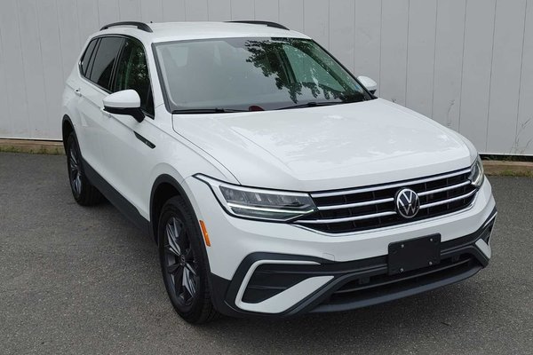2024 Volkswagen Tiguan Comfortline | Lthr | Roof | Cam | Warranty to 2028