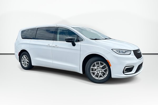 2024 Chrysler Pacifica Touring-L | HtdSeats | Cam | AdptCruise | RmtStart