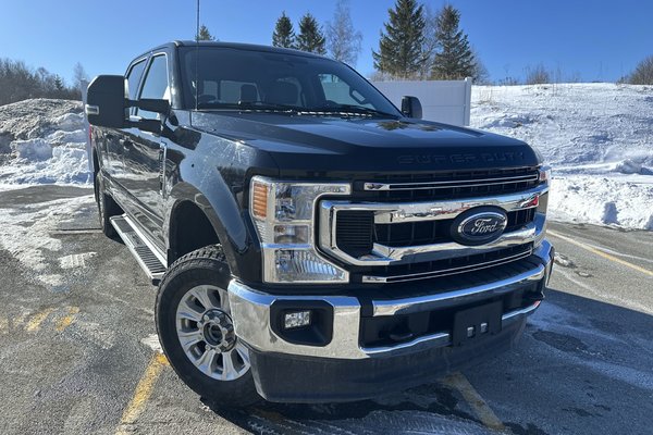 2022 Ford Super Duty F-250 SRW XLT | Cam | Bluetooth | Warranty to 2027