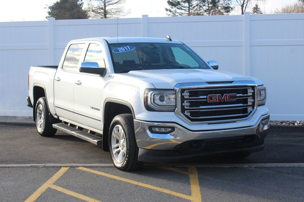 2017 GMC Sierra 1500 SLT | Leather | Cam | USB | Bluetooth | Keyless