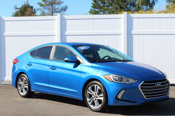 2017 Hyundai Elantra GLS | SunRoof | HtdSeats | Cam | Bluetooth | Aux