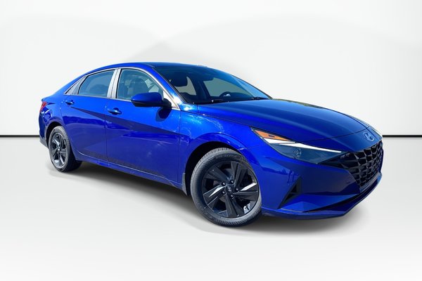 2021 Hyundai Elantra Preferred Tech | Roof | HtdSteering | Keyless