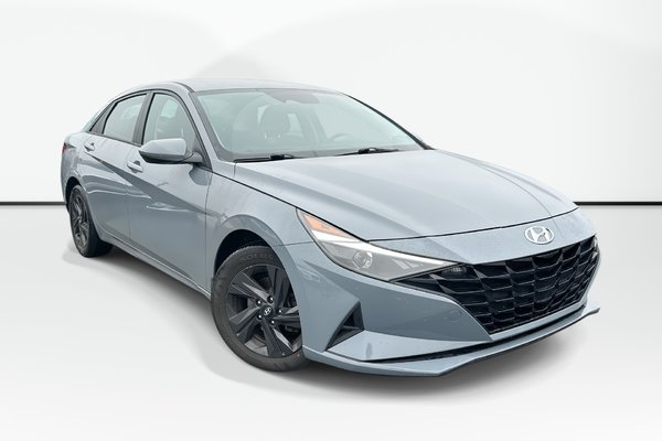 2022 Hyundai Elantra Preferred | Htd Whl | Keyless | Warranty to 2026