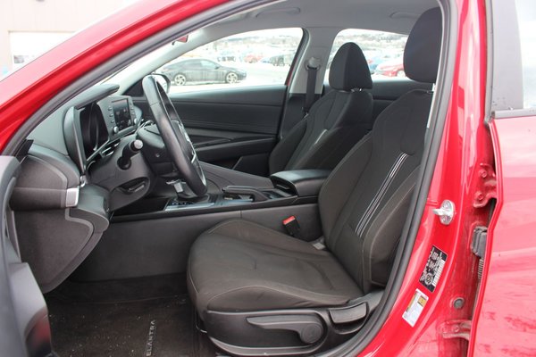 2023 Hyundai Elantra Preferred | Cam | USB | HtdSeat | Warranty to 2028