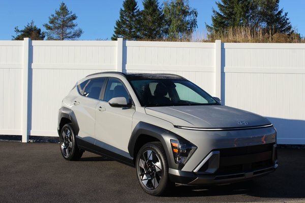 2024 Hyundai Kona Preferred Trend | Lthr | Roof | Warranty to 2029