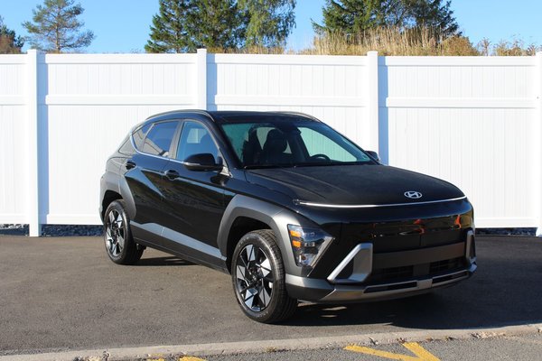 2024 Hyundai Kona Preferred Trend | Lthr | Roof | Warranty to 2029