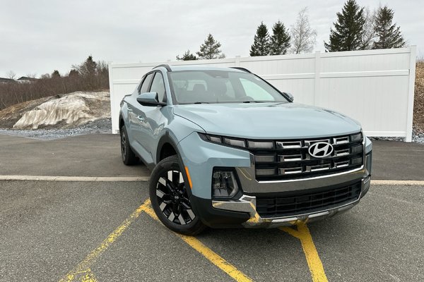 2025 Hyundai Santa Cruz Preferred | Cam | HtdSeats | Warranty to 2030