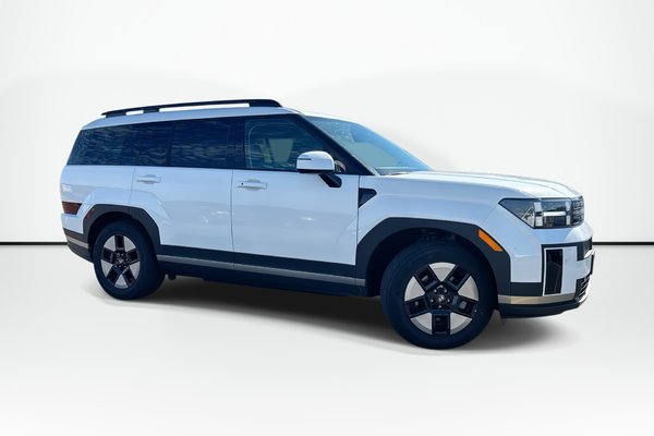 2026 Hyundai Santa Fe Hybrid Preferred | 7 Sts | Htd Whl | Warranty to 2034