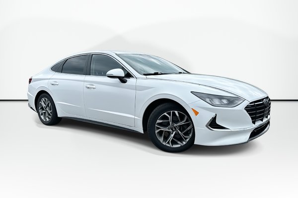 2022 Hyundai Sonata Preferred | Cam | HtdSeats | Warranty to 2027