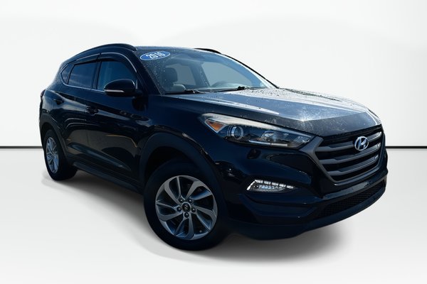 2016 Hyundai Tucson Luxury | Roof | HtdSeat | Lthr | Bluetooth | Aux