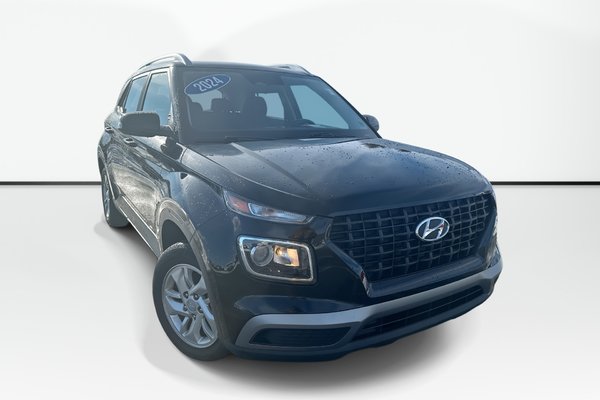 2024 Hyundai VENUE Preferred | Cam | HtdSeats | Warranty to 2029