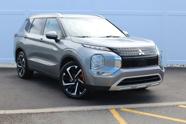 2023 Mitsubishi OUTLANDER PHEV SEL | PHEV | Leather | SunRoof | Warranty to 2033