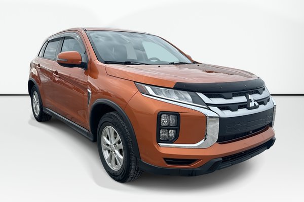 2022 Mitsubishi RVR SE | Cam | HtdSeats | Warranty to 2032