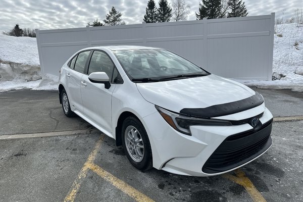 2024 Toyota Corolla Hybrid LE | Cam | HtdSeats | Warranty to 2029