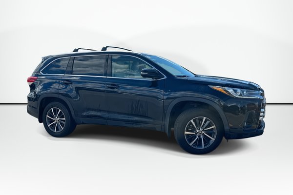 2019 Toyota Highlander XLE | Roof | Lthr | Cam | Bluetooth | Aux | USB