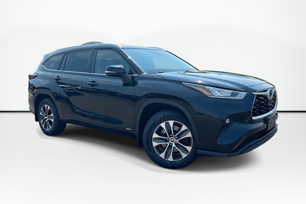 2024 Toyota Highlander Hybrid XLE | Roof | Lthr | Cam | Warranty to 2029