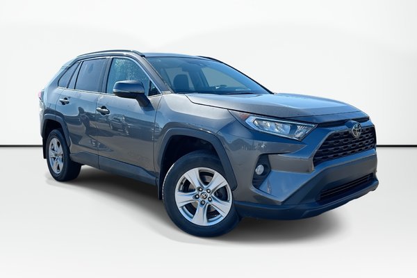 2021 Toyota RAV4 XLE | Roof | HtdSeat | Cam | Bluetooth | USB