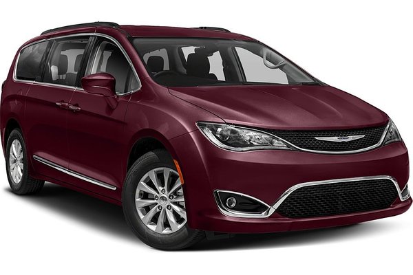 2017 Chrysler Pacifica Limited | Leather | Roof |DVD | Nav | Cam | USB