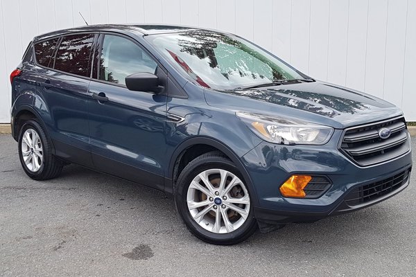 2019 Ford Escape S | Cam | USB | Bluetooth | Keyless