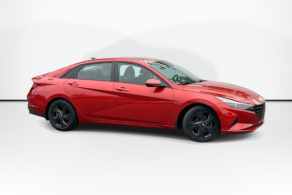 2021 Hyundai Elantra Preferred | Sun | Safety | Roof | Cam | USB
