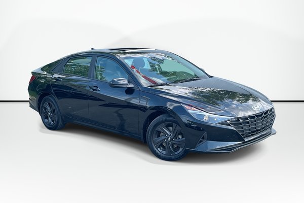 2023 Hyundai Elantra Preferred | Tech Package | Roof | Warranty to 2028