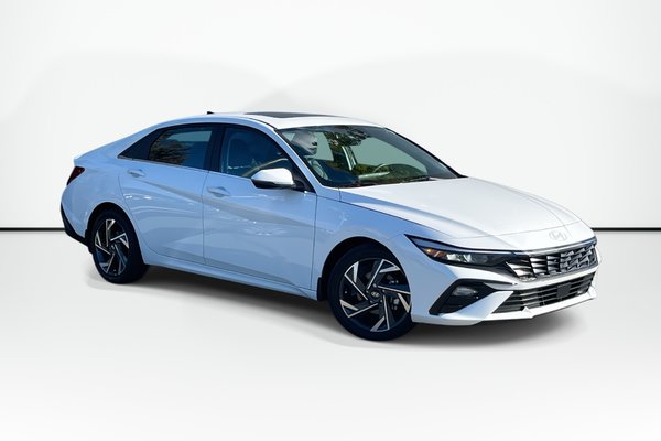 2025 Hyundai Elantra Luxury | Leather | Roof | Nav | Warranty to 2031