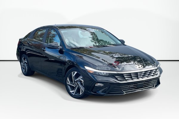 2025 Hyundai Elantra Luxury | Leather | Roof | Nav | Warranty to 2030