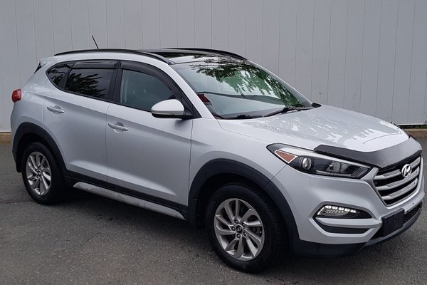 2017 Hyundai Tucson SE | Leather | SunRoof | Cam | USB | Htd Wheel