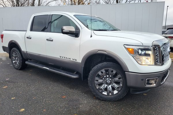 2018 Nissan Titan Platinum Reserve | Leather | Cam | USB | HtdWheel