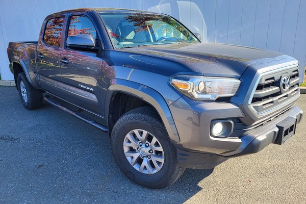 2016 Toyota Tacoma SR5 | Cam | USB | Bluetooth | Keyless | Cruise