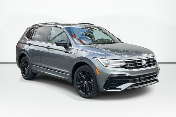 2022 Volkswagen Tiguan R-Line Black Edition | Leather | Roof | HtdSeats