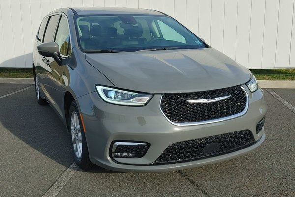 2023 Chrysler Pacifica Touring-L | Leather | Cam | Warranty Until 2028