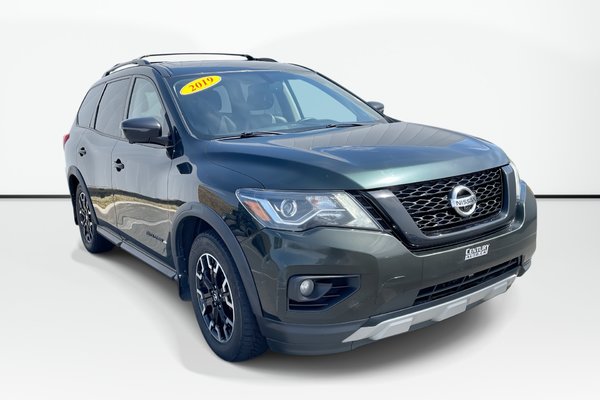 2019 Nissan PATHFINDER SL PREMIUM | Leather | Moonroof | Htd Wheel