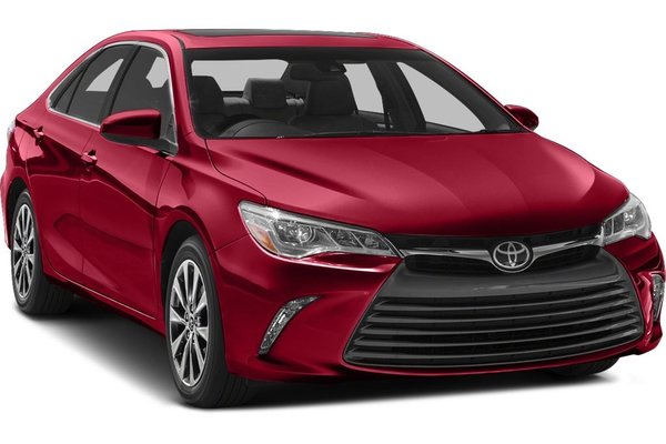 2015 Toyota Camry XLE | Leather | SunRoof | Cam | USB | XM | Keyless