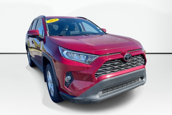 2021 Toyota RAV4 XLE | bluetooth | keyless entry | cam