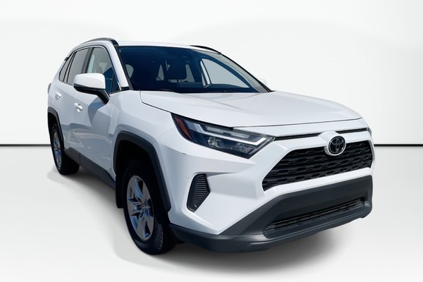 2023 Toyota RAV4 XLE | Cam | Htd Seats | USB | Warranty to 2028