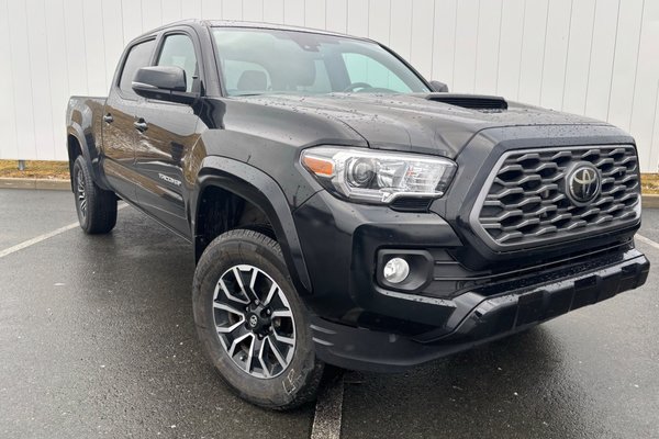 2022 Toyota Tacoma TRD | Cam | USB | Bluetooth | Warranty to 2027