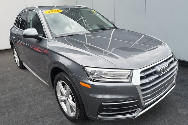 2018 Audi Q5 Progressiv | Leather | Cam | USB | HtdWheel