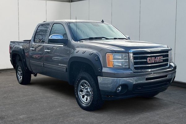 2013 GMC Sierra 1500 SLE | USB | XM | Bluetooth | Keyless | Cruise