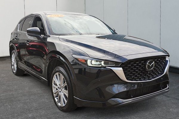 2022 Mazda CX-5 Signature | Leather | Roof | Nav | Cam | USB