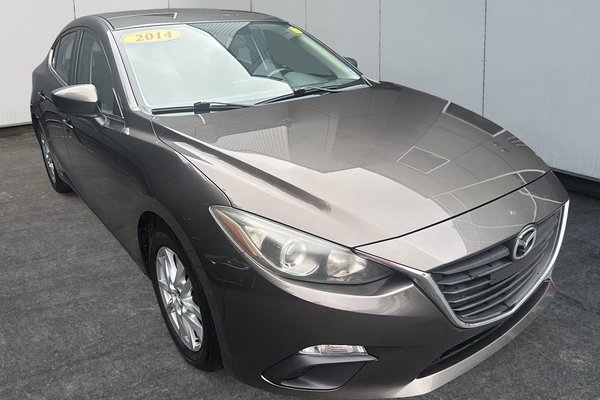 2014  Mazda3 GS| Cam | USB | HtdSeats | Bluetooth | Keyless |