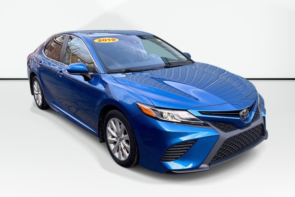 2019 Toyota Camry SE | Cam | USB | HtdSeats | Bluetooth | Keyless