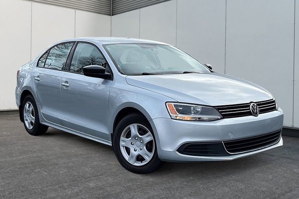 2013 Volkswagen Jetta Trendline+ | 5-Spd | HtdSeat | Keyless | Bluetooth